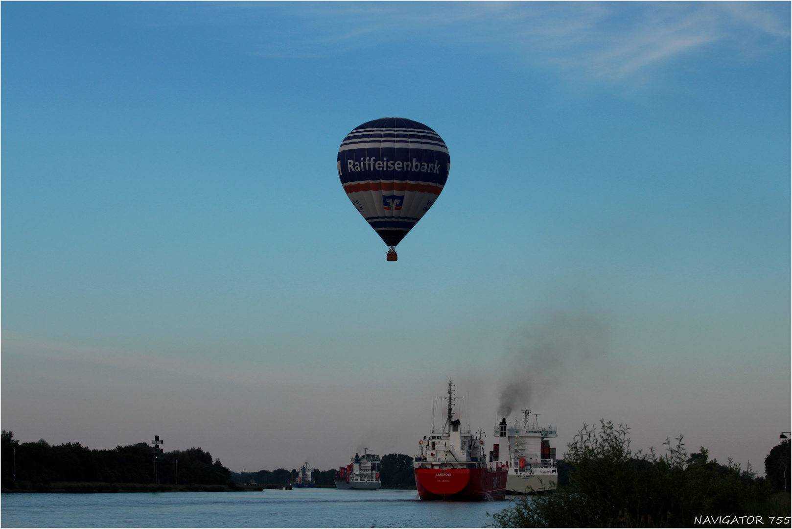 Luft und Schifffahrt treffen am NOK aufeinander.