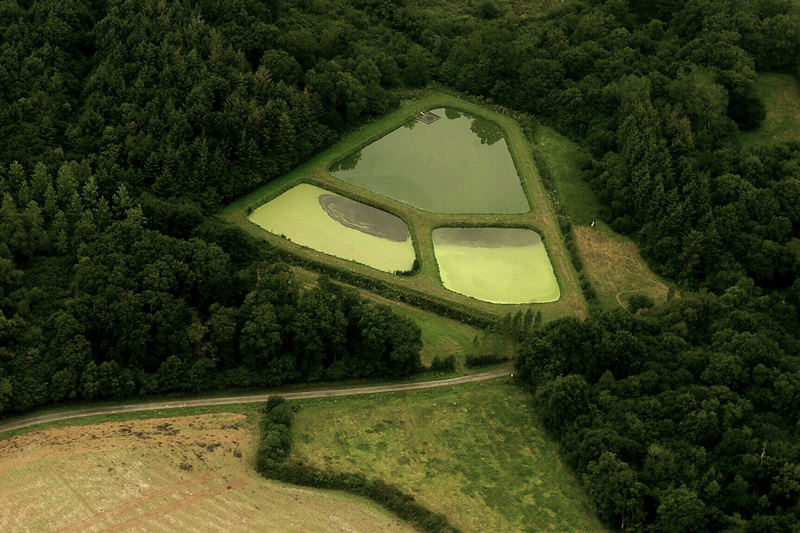 Luftaufnahme Bretagne / Fischbecken