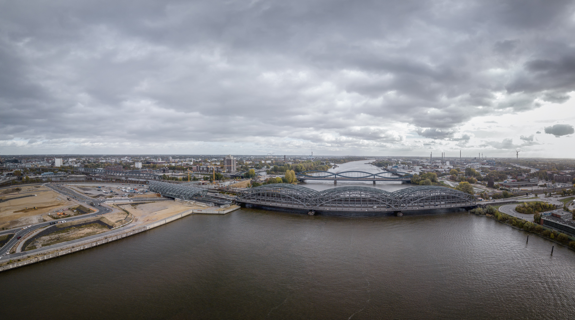 Luftaufnahme der Elbbrücken in Hamburg