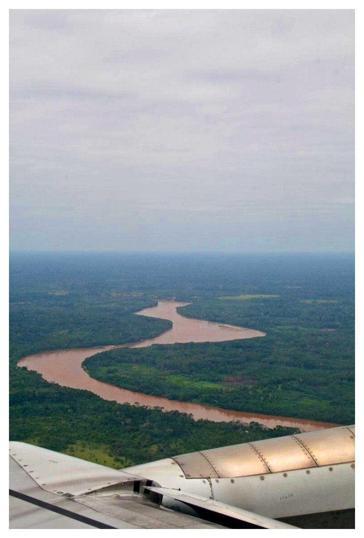 Luftaufnahme des Flusses TAMBOPATA (peruanischer Regenwald im Amazonasgebiet)