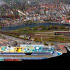 Luftbild "Aida im Hafen von Warnemünde"