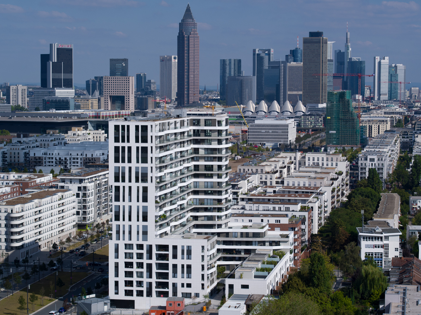 Luftbild Axis Frankfurt Skyline