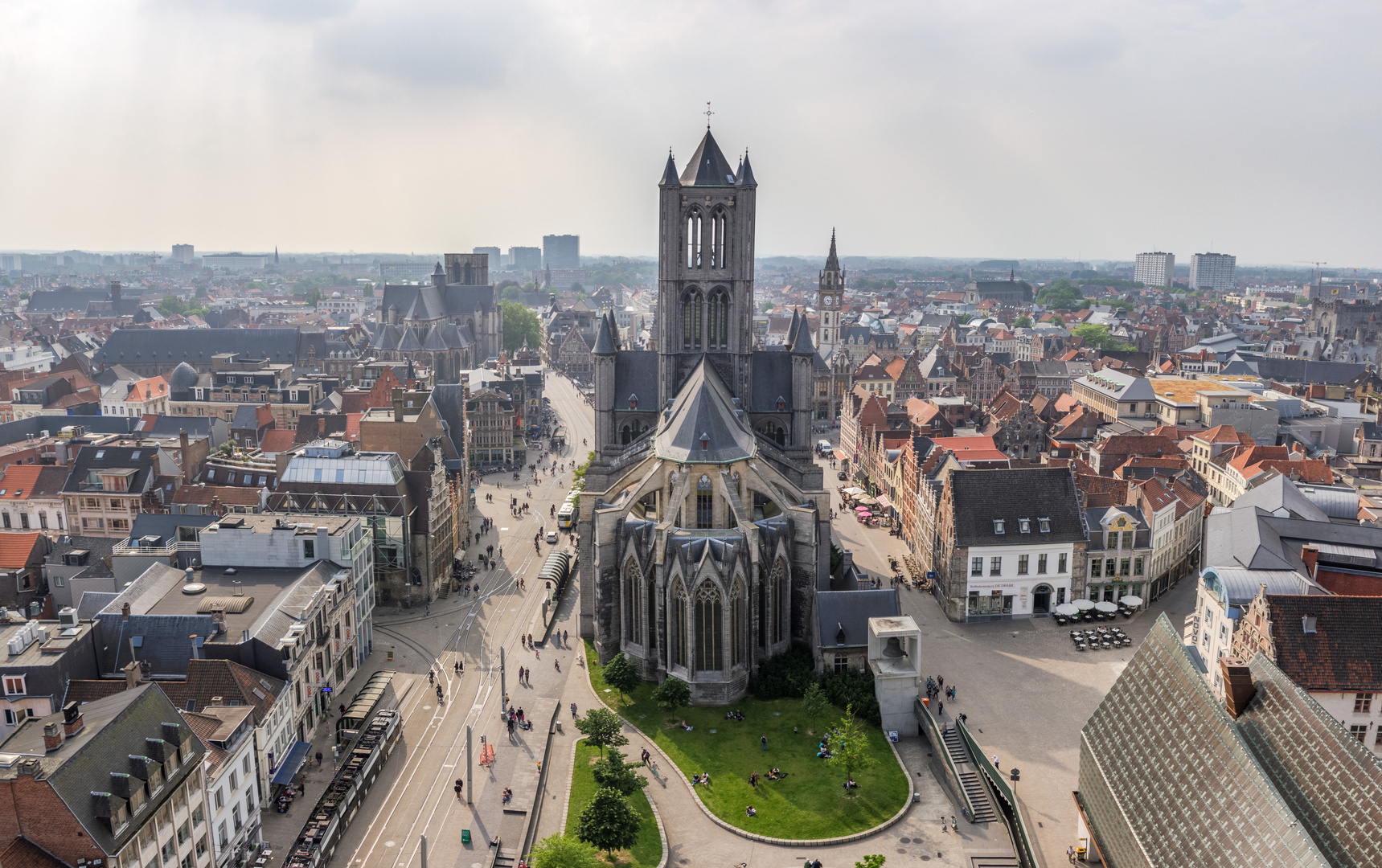 Luftbild von Gent mit der Sankt Nikolaus Kirche