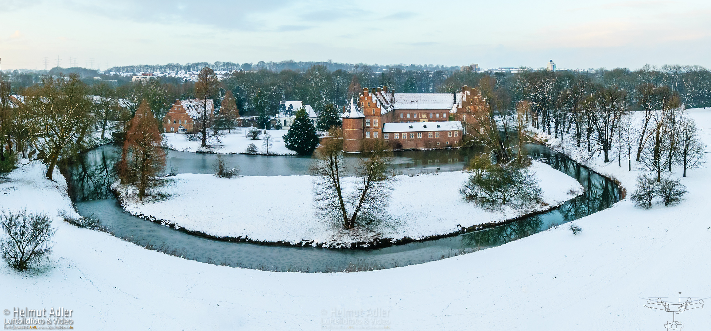 « Luftbild Wasserschloss Herten im Winter »