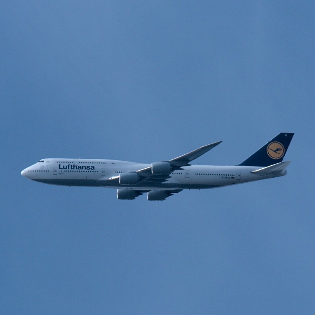 Lufthansa 747-830