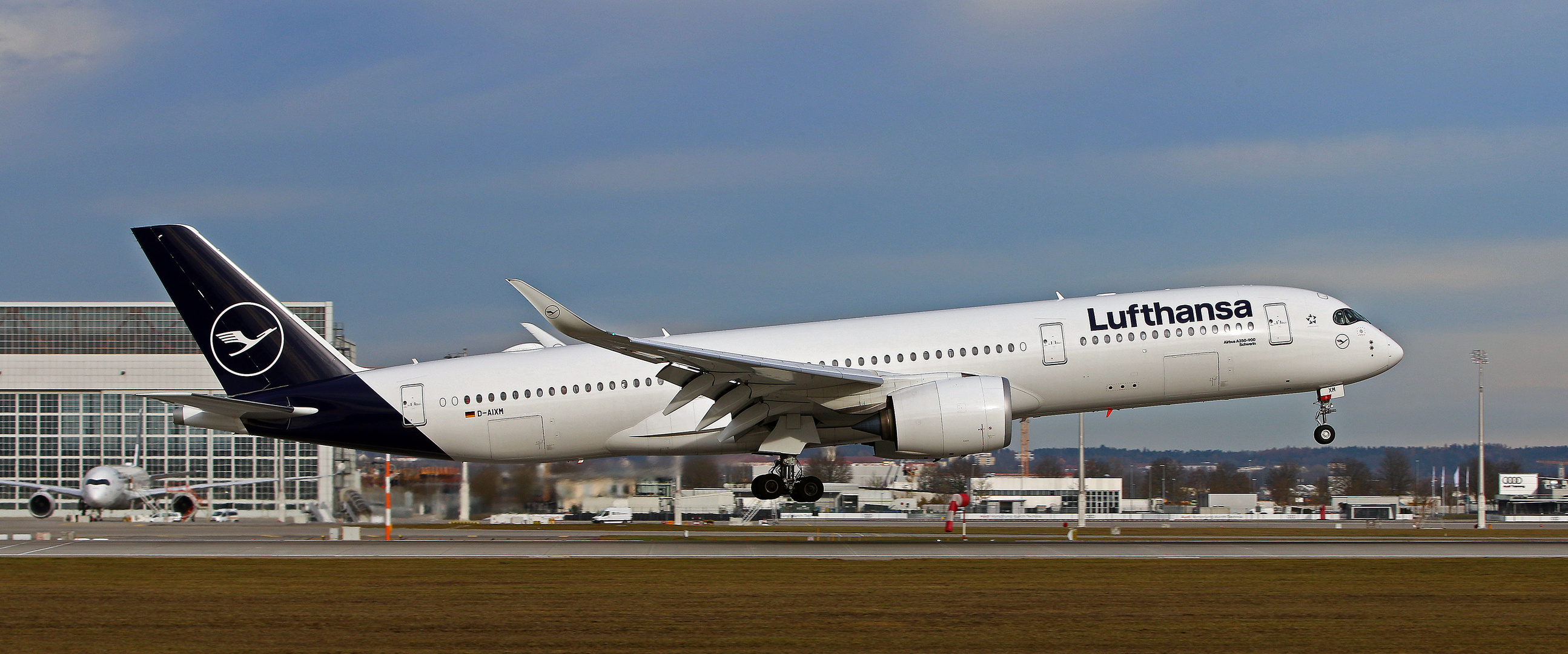 LUFTHANSA