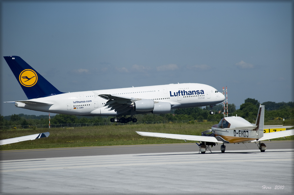 Lufthansa A 380 D-AIMA am Baden-Airpark 04.06.2010