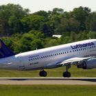 Lufthansa A319 beim TakeOff in Hamburg