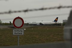 Lufthansa A321-200 Gütersloh_Achtung Rollfeld