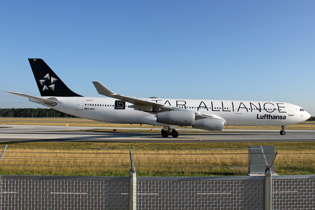 Lufthansa A343 Star Alliance c/s