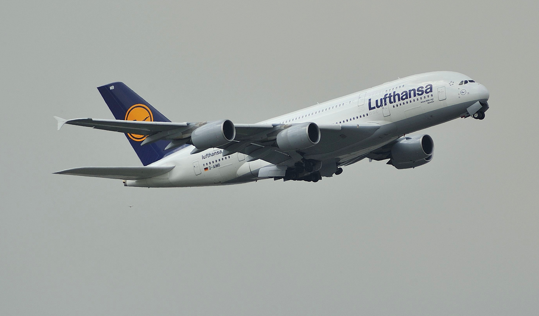 Lufthansa A380 D-AIMB ist gestartet