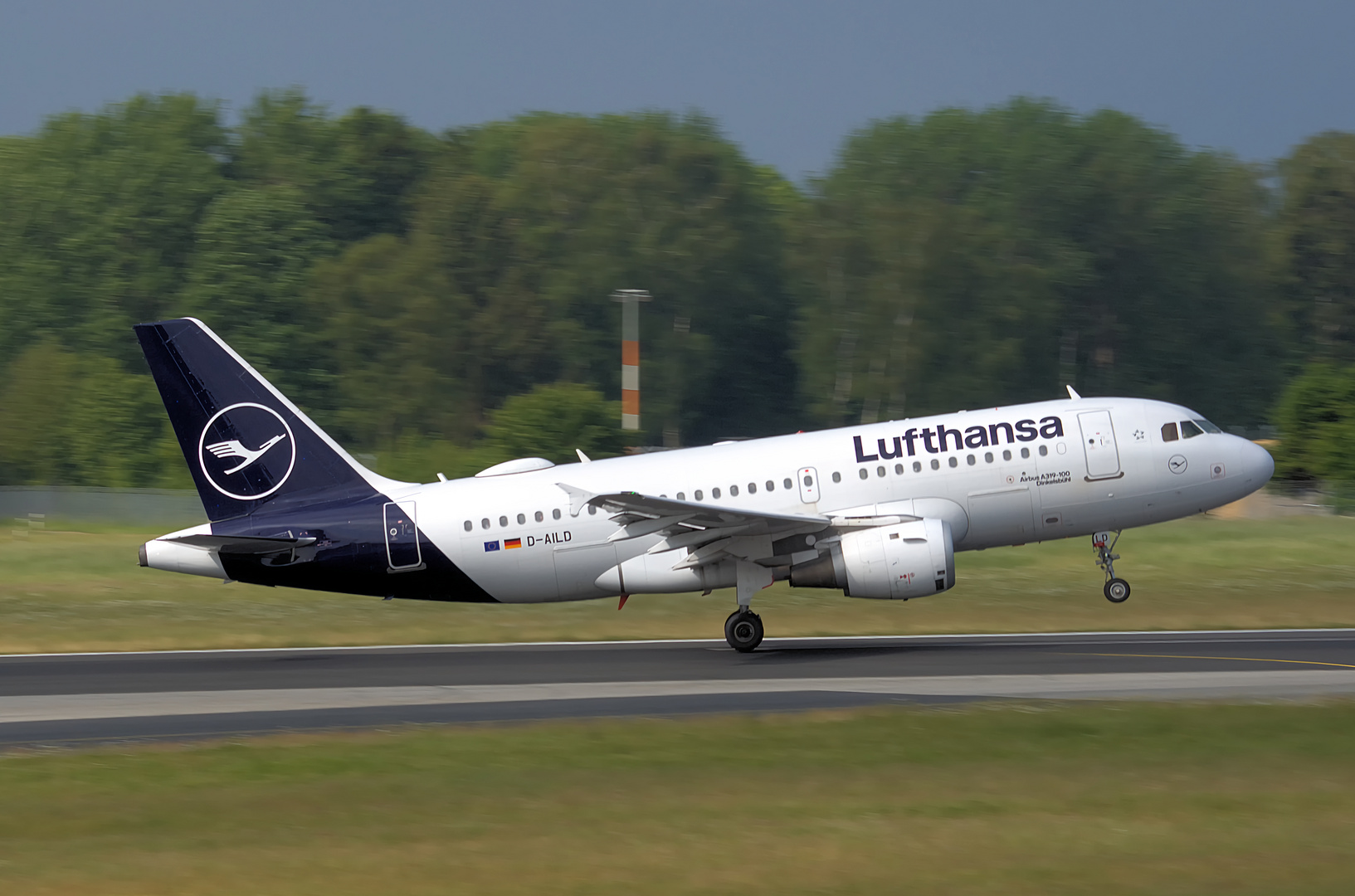 Lufthansa Airbus A319-114