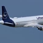 Lufthansa Airbus A320-214 