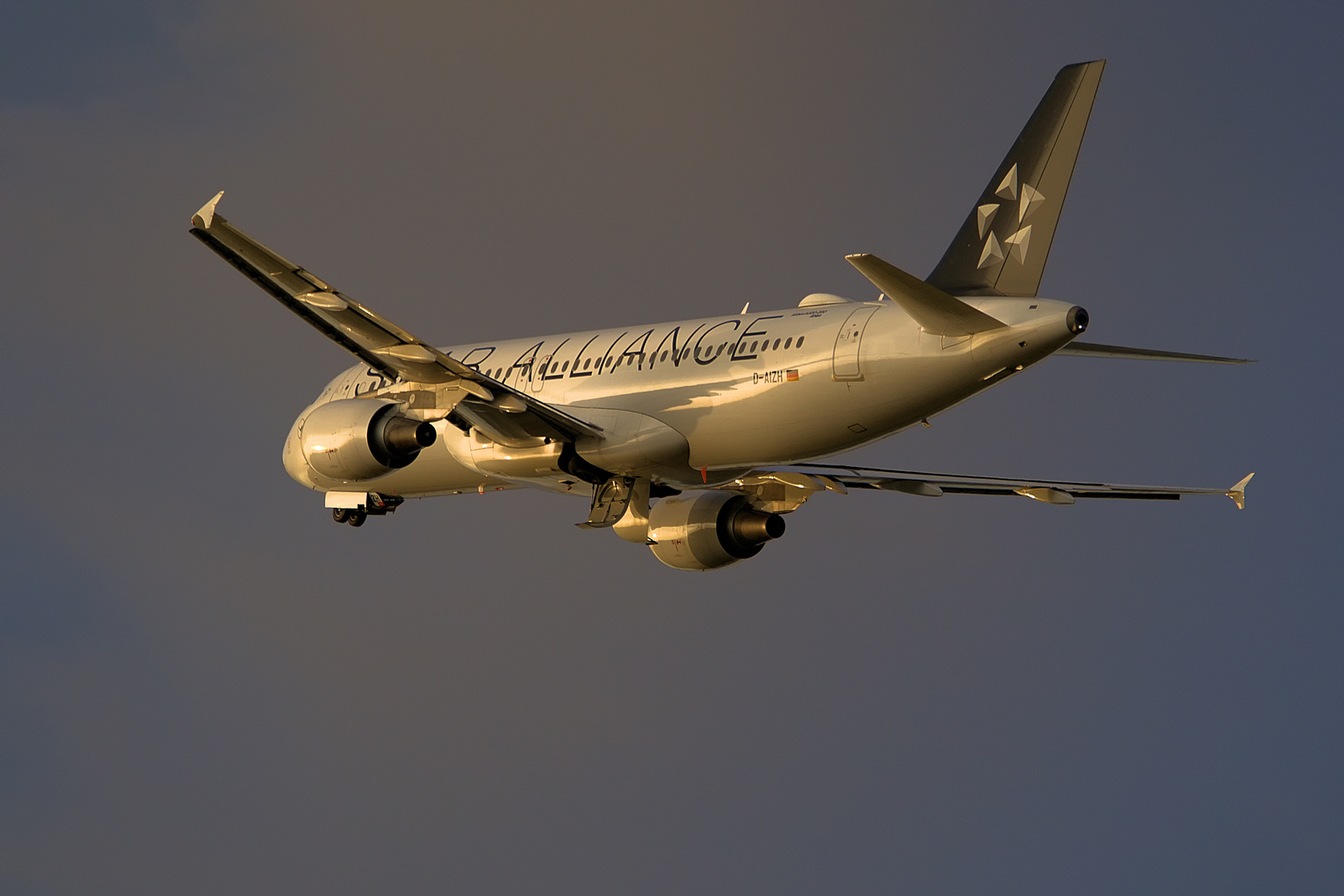 Lufthansa Airbus A320-214 