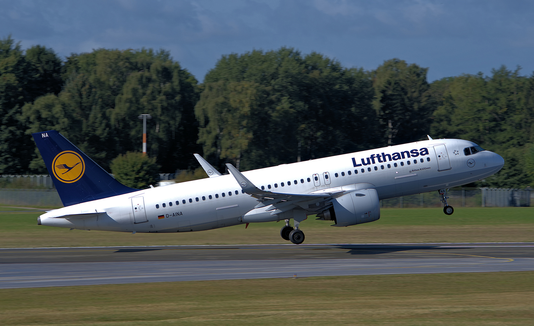 Lufthansa Airbus A320-271N  