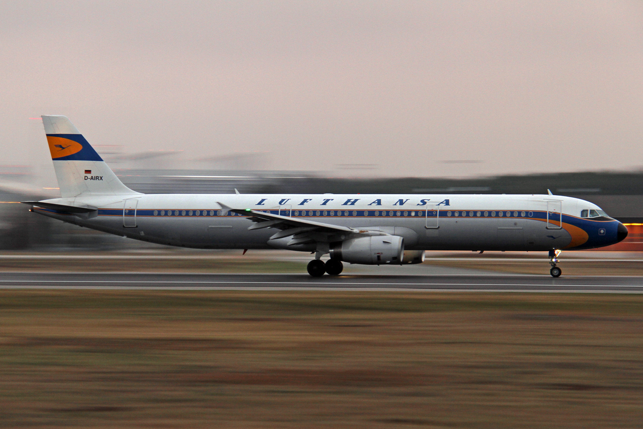 Lufthansa Airbus A321-131 D-AIRX