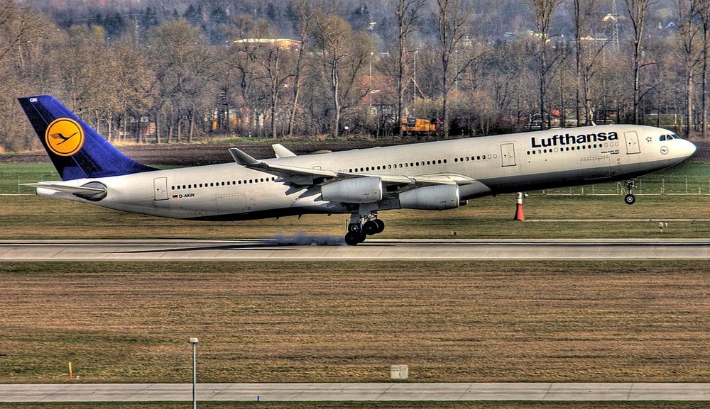 Lufthansa Airbus A340-300 Solingen