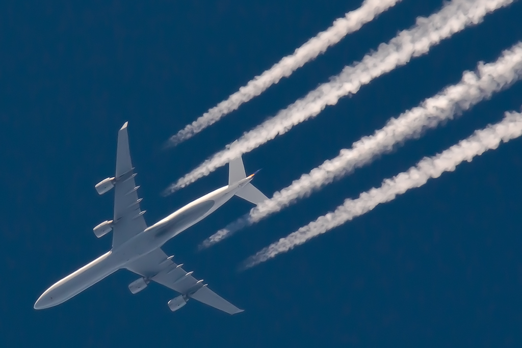 Lufthansa Airbus A340