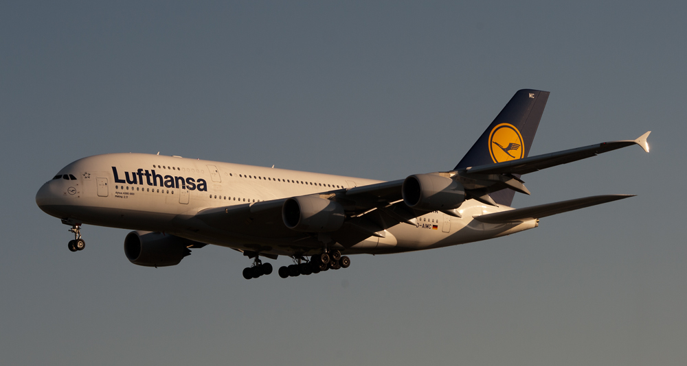 Lufthansa Airbus A380-841