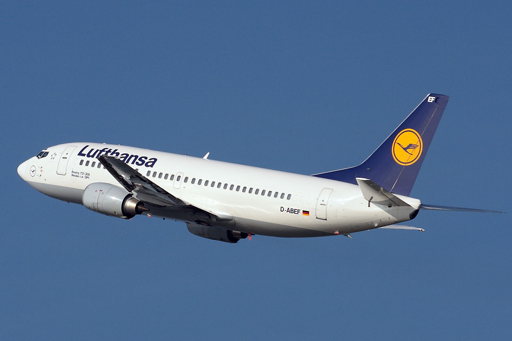 Lufthansa Boeing 737-300 beim Start in Düsseldorf.