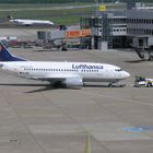 Lufthansa Boeing 737-500 auf Abschlepptour