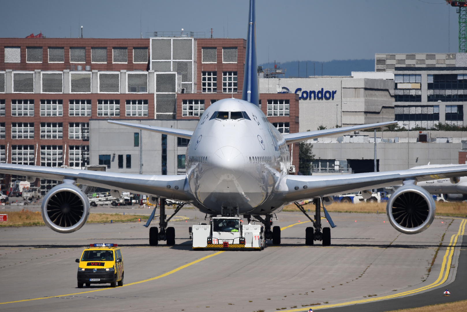 Lufthansa Boeing 747-8 D-ABYR 