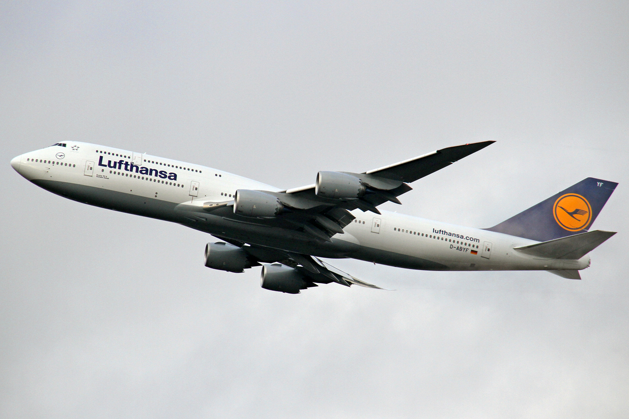 Lufthansa Boeing 747-830 D-ABYF