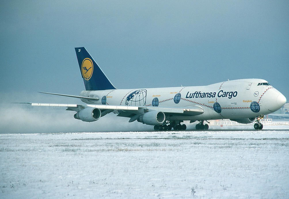 Lufthansa Cargo Boeing 747-200F take-off roll on RWY 18