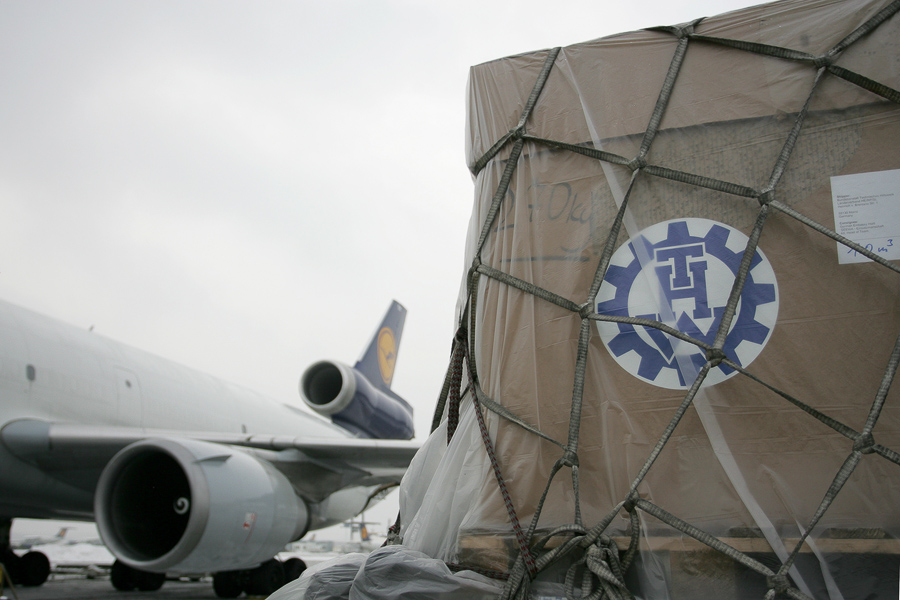 Lufthansa Cargo hilft IV