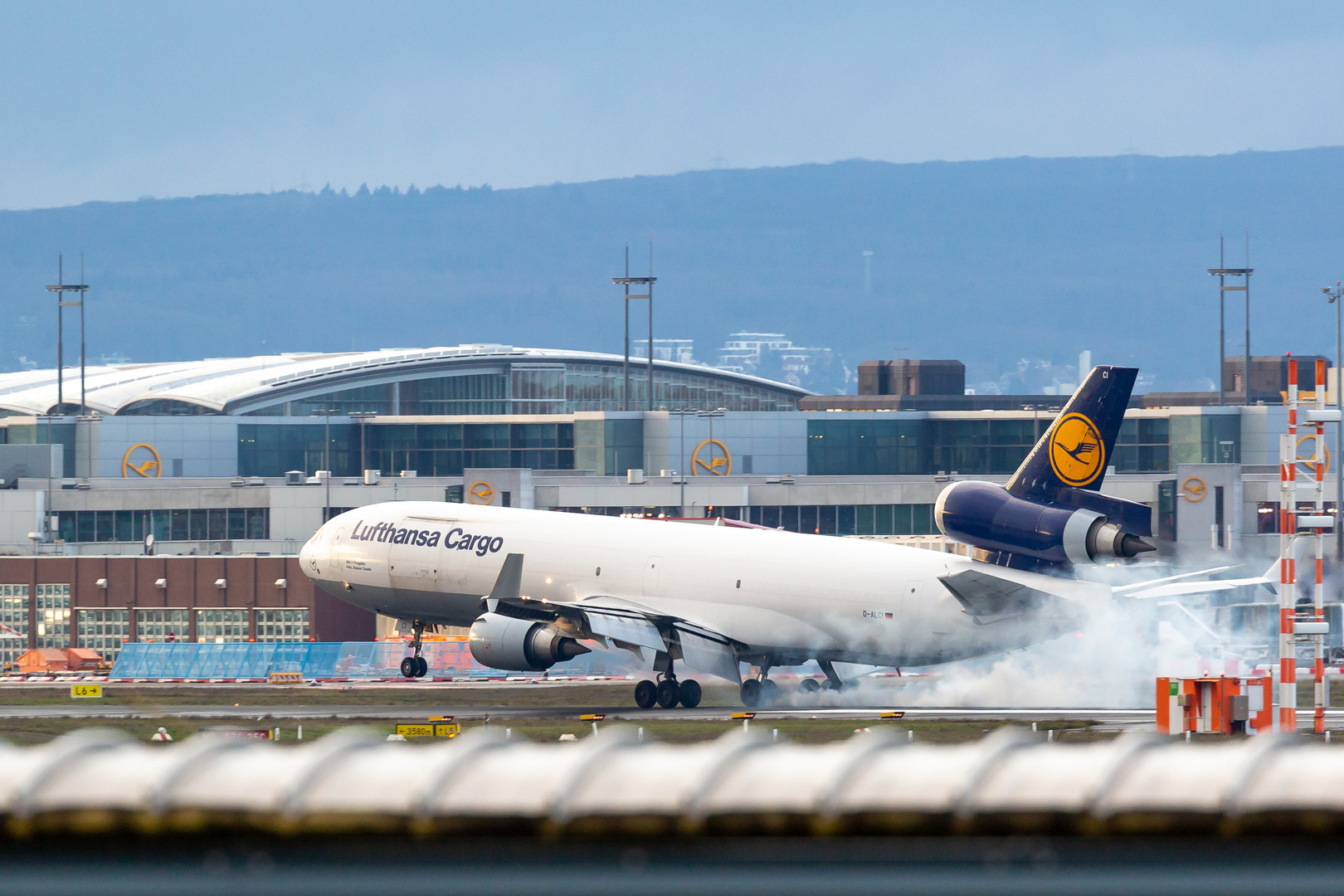 Lufthansa Cargo MD 11F