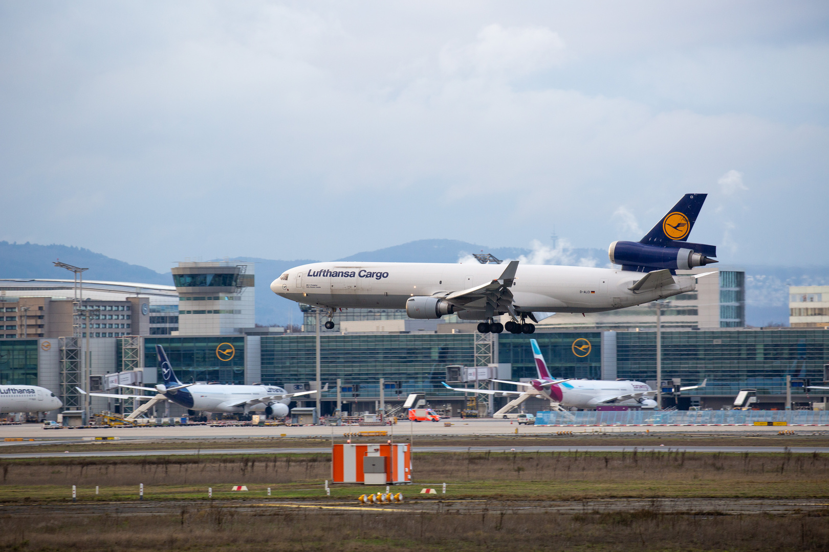 Lufthansa Cargo MD 11F