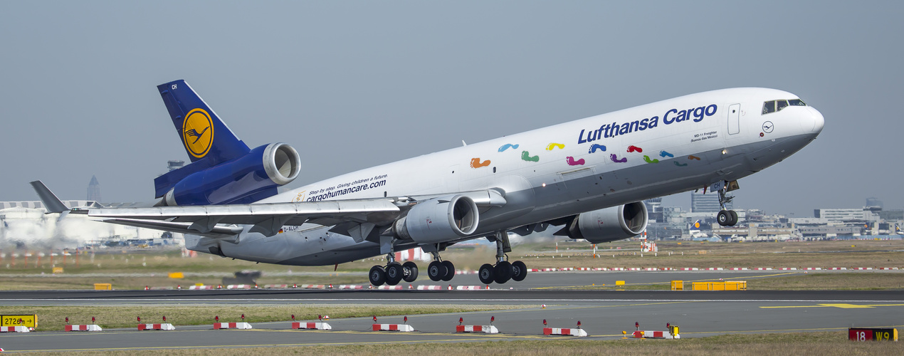 Lufthansa Cargo  ( Step by Step )