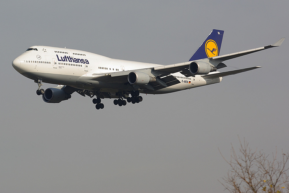 Lufthansa D-ABTA