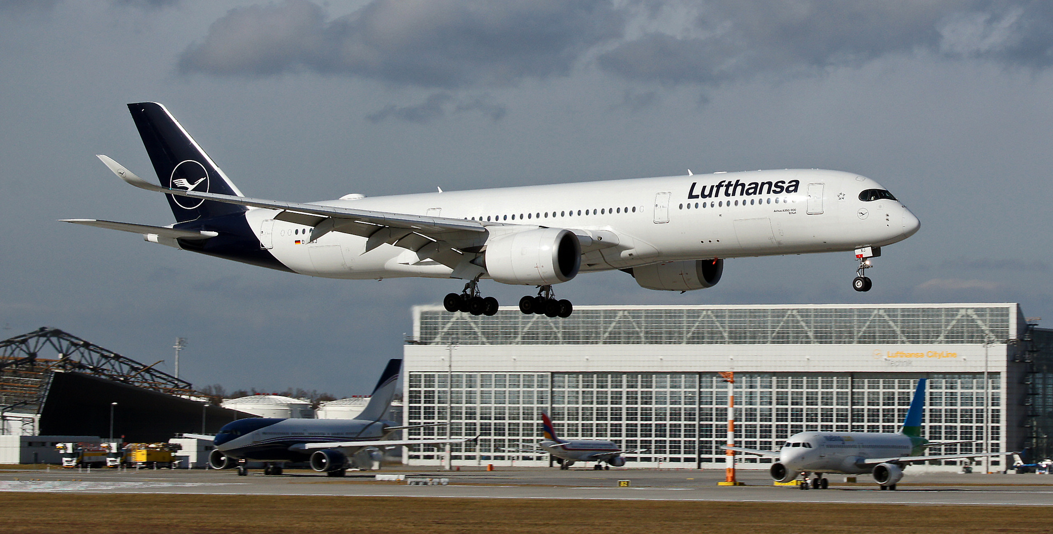 LUFTHANSA