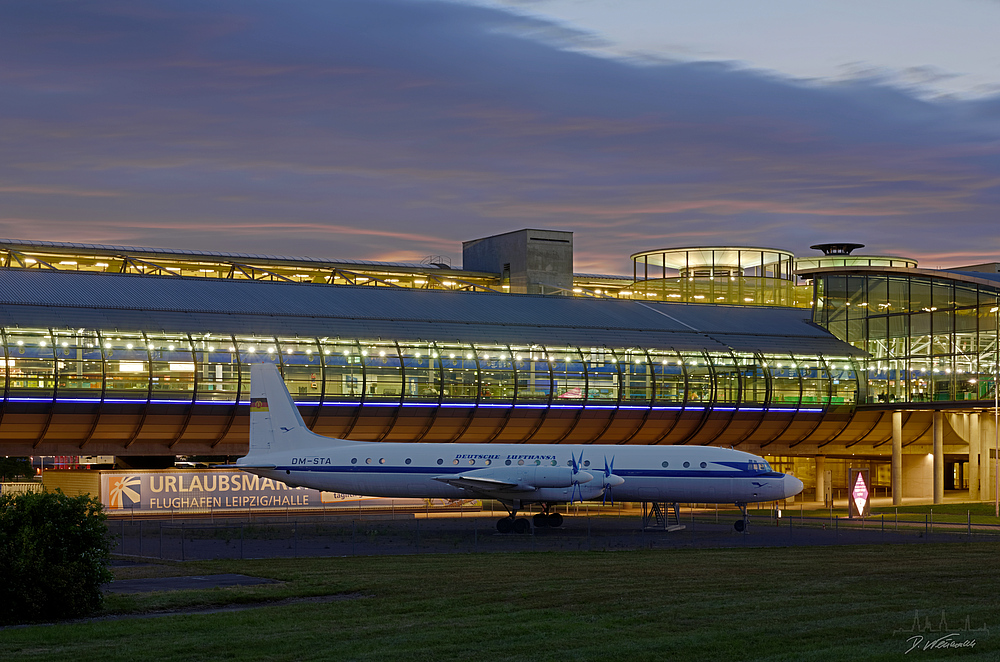 Lufthansa IL18 am Flughafen Halle/Leipzig Teil2