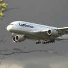 Lufthansa Jet A380-800 - Im Landeanflug auf Frankfurt.