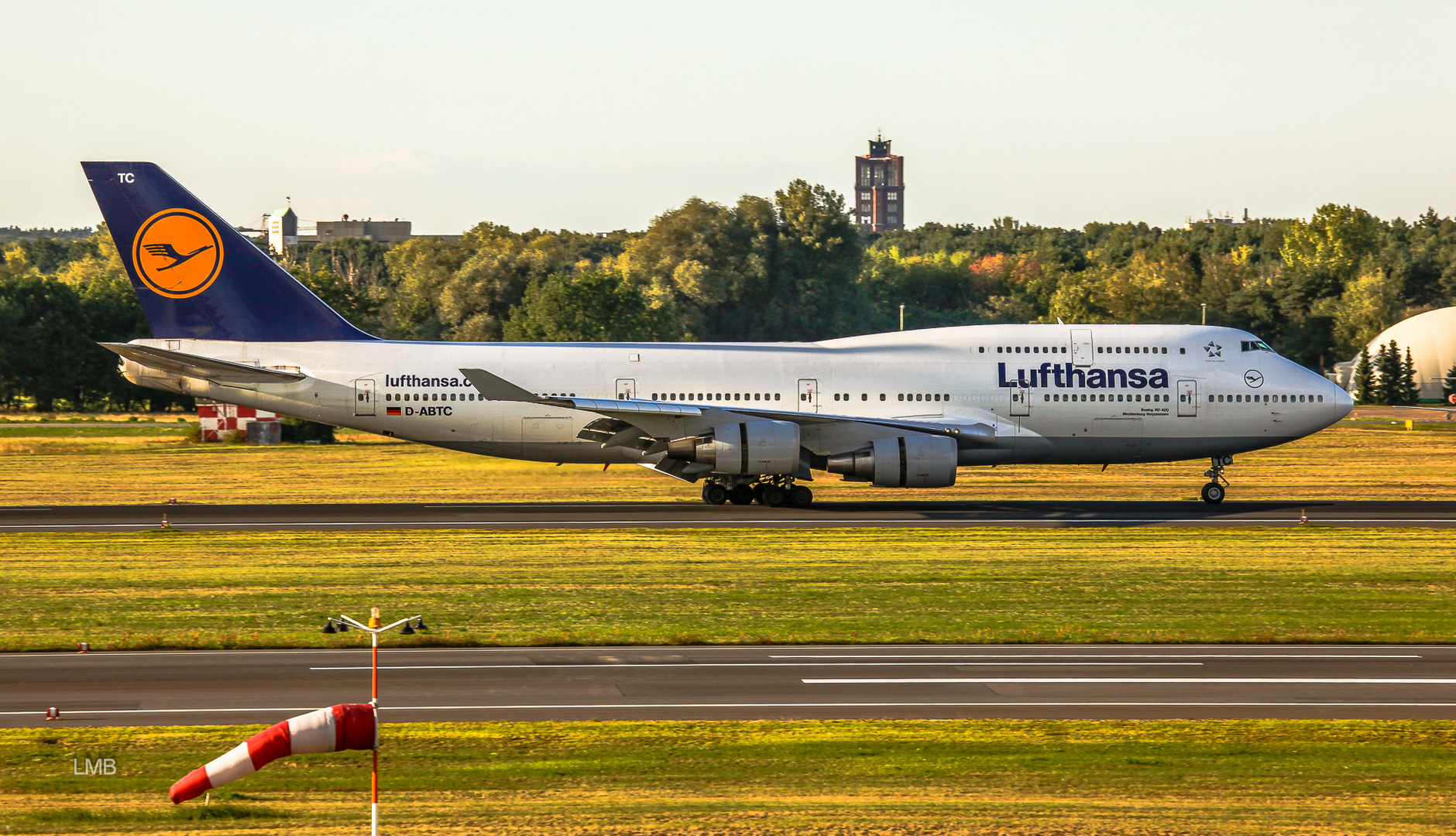 Lufthansa-Jumbo in TXL