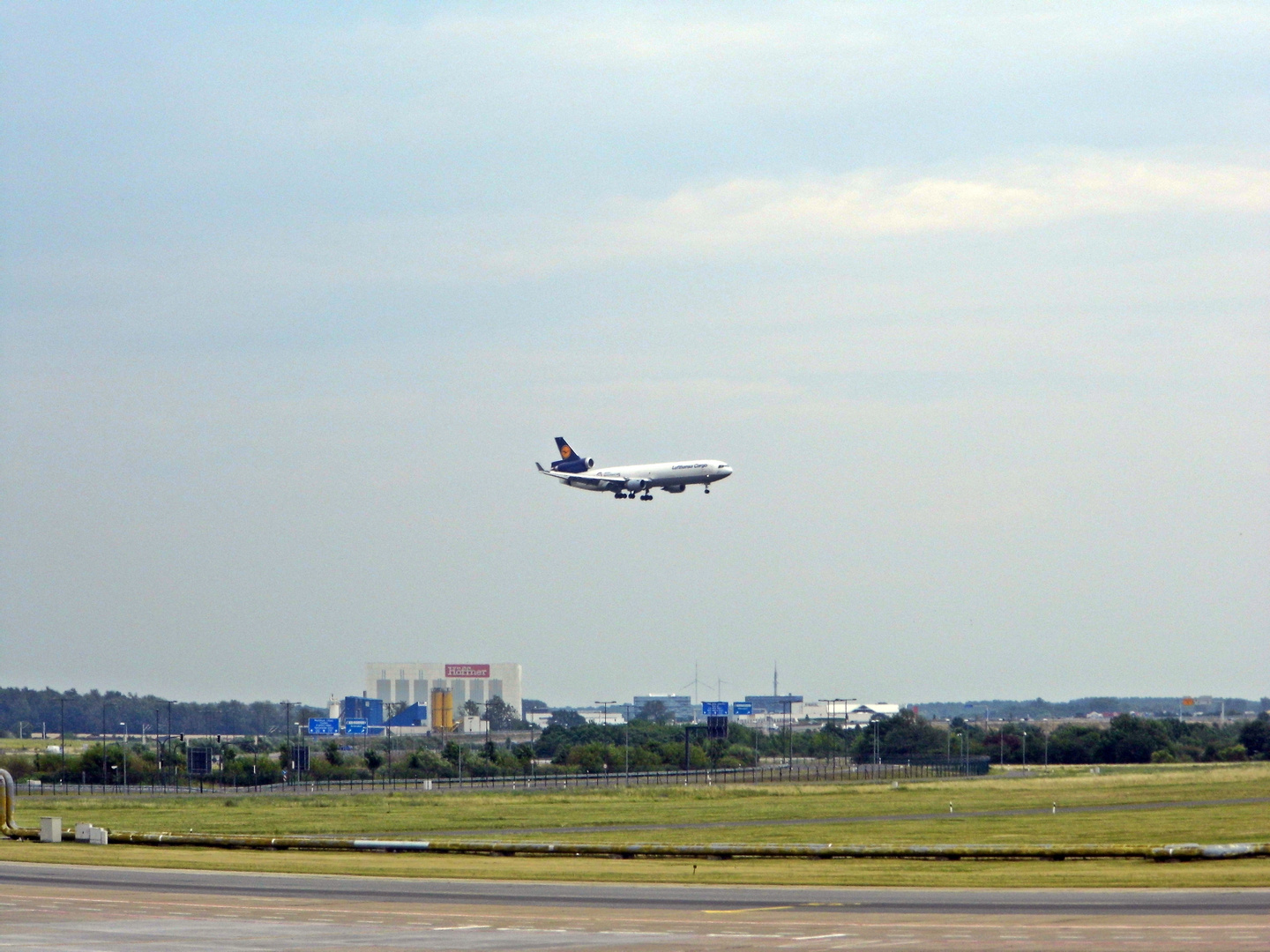 Lufthansa MD 11 in SXF