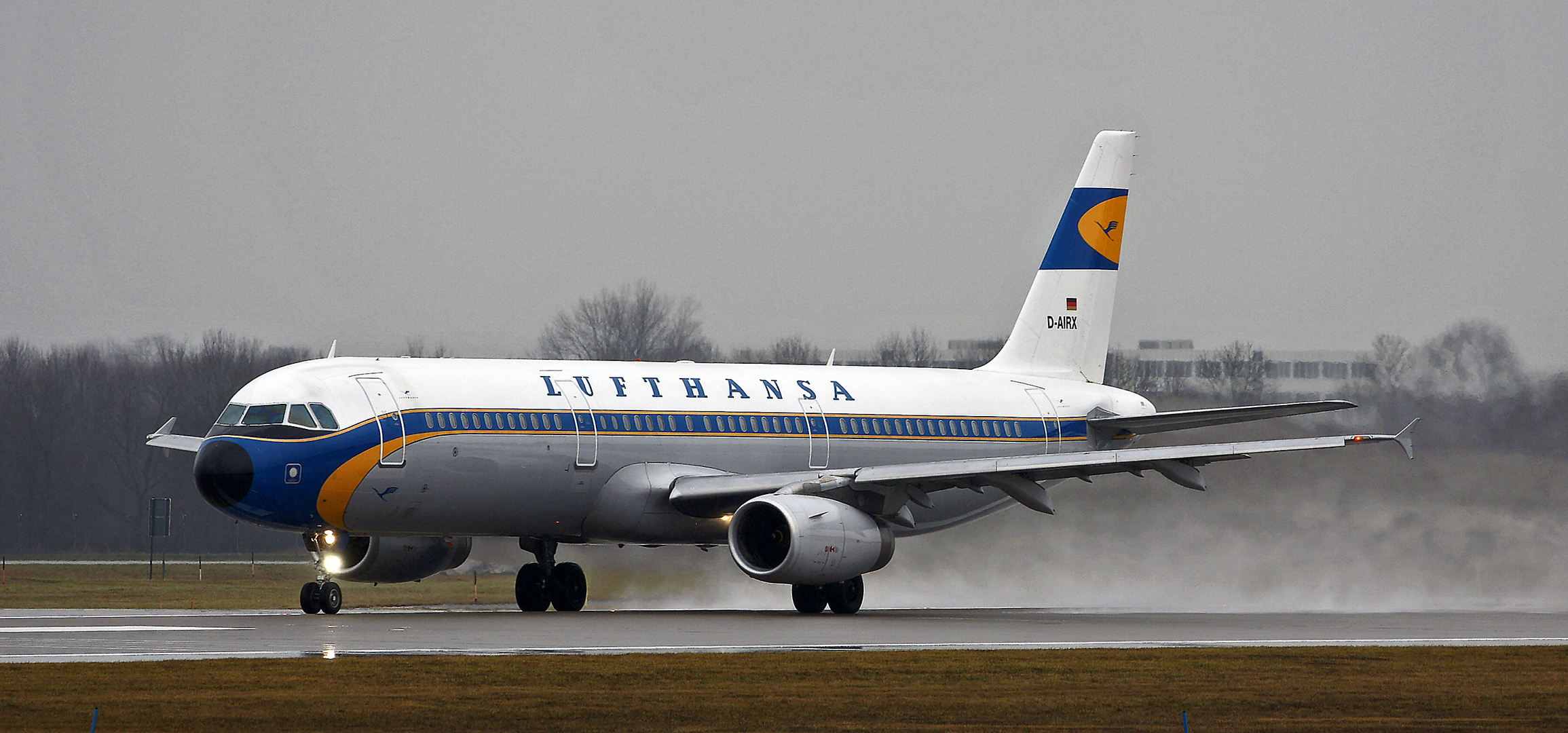 LUFTHANSA / RETRO