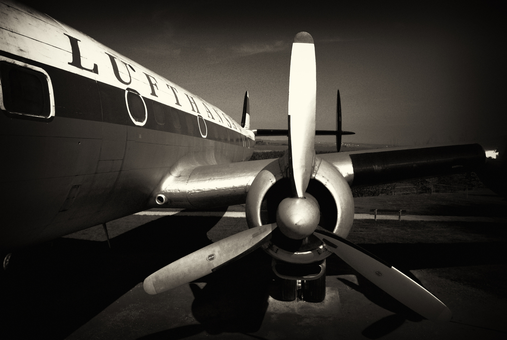 Lufthansa -Super Connie-