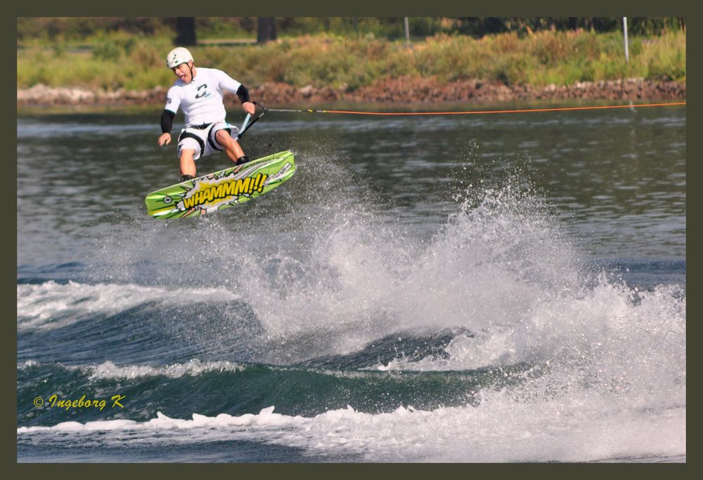 Luftsprung - Wakeboard-Meisterschaft