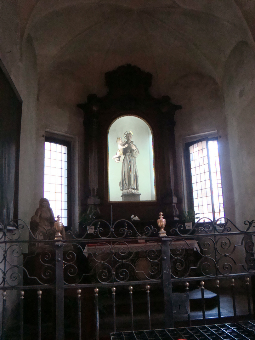 Lugano - an altar