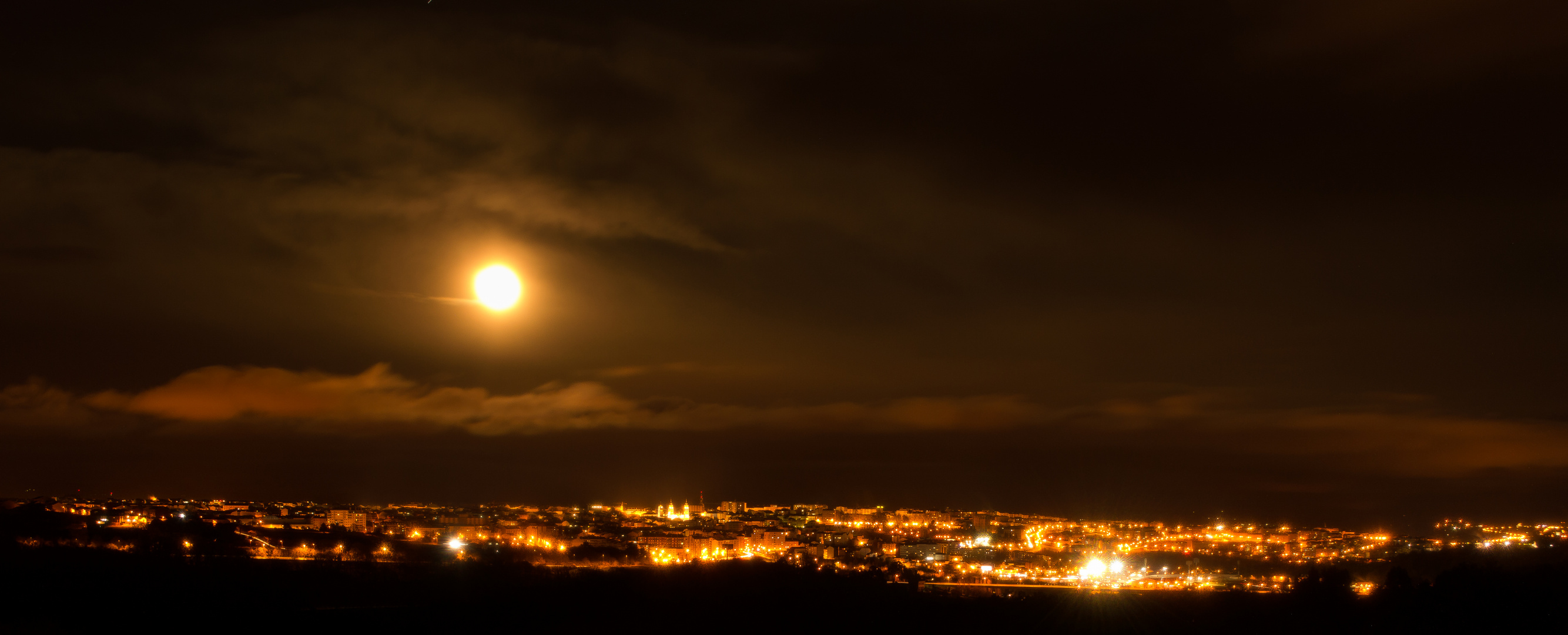 Lugo de noche