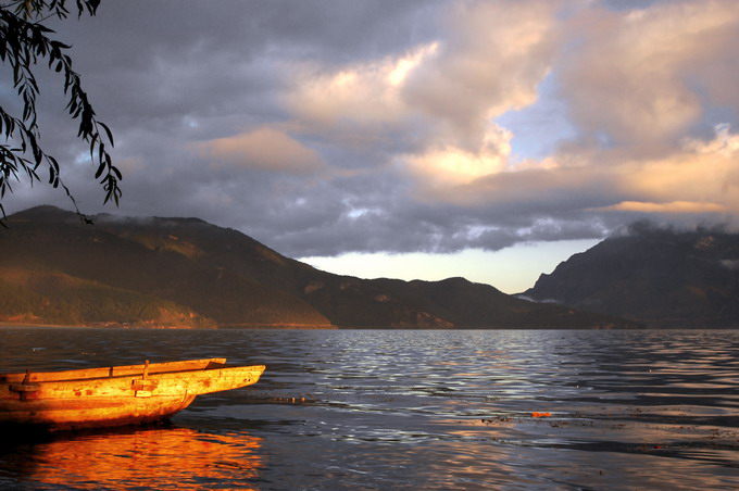 Lugu Lake sunrise