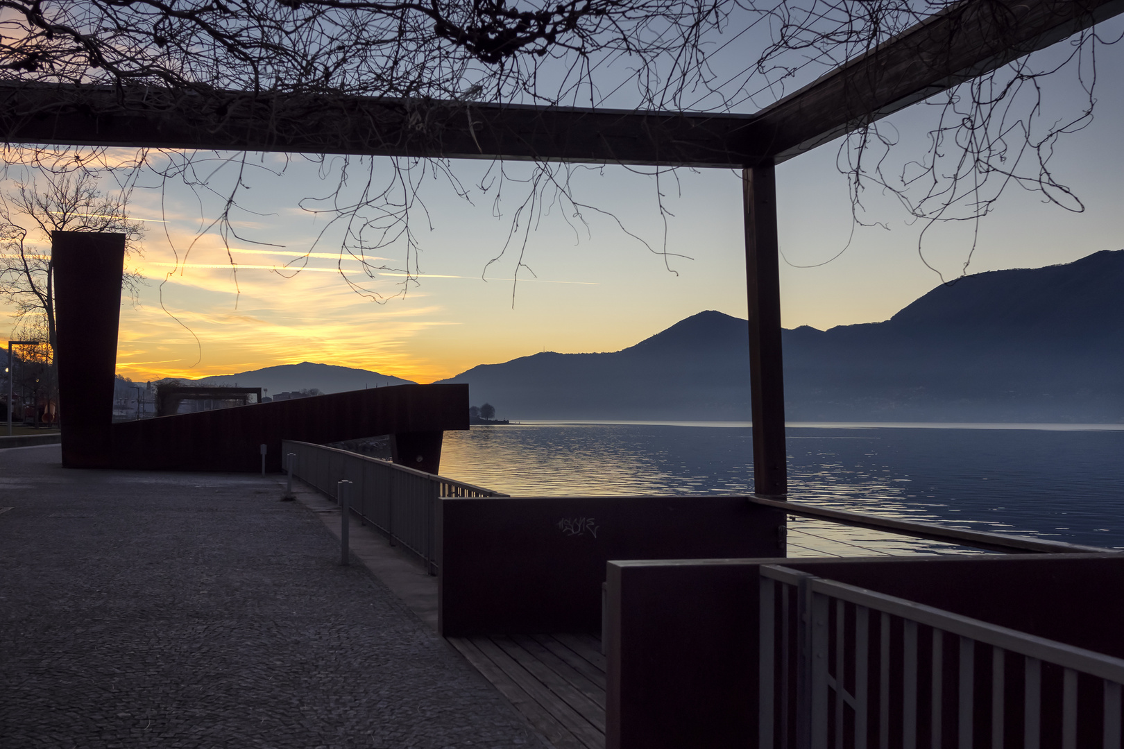 Luino, lungolago