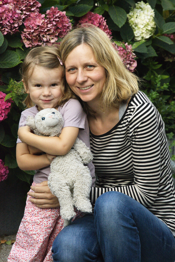 Luisa mit Mama und Katzikato