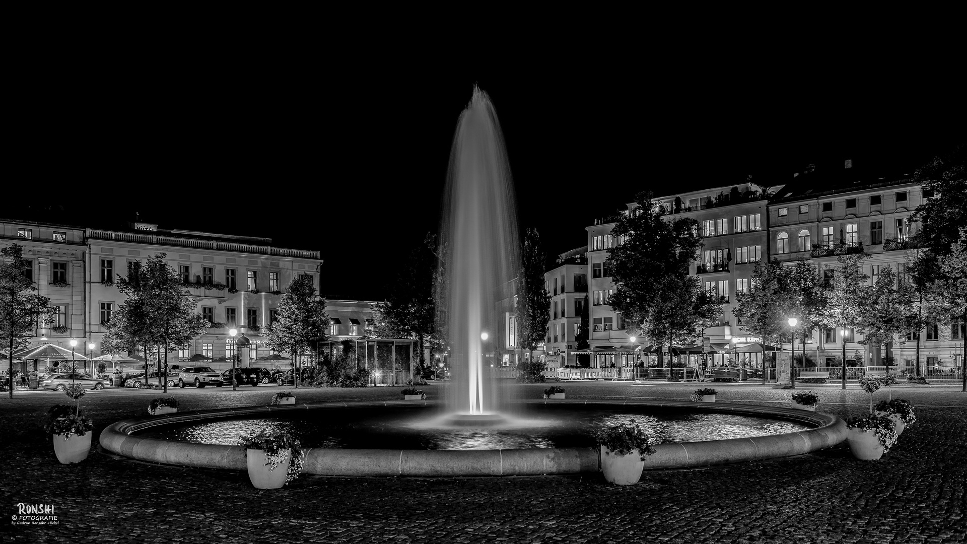 Luisenplatz bei Nacht