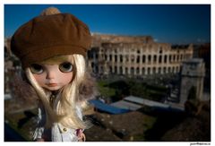 Luka junto al Coliseo de Roma