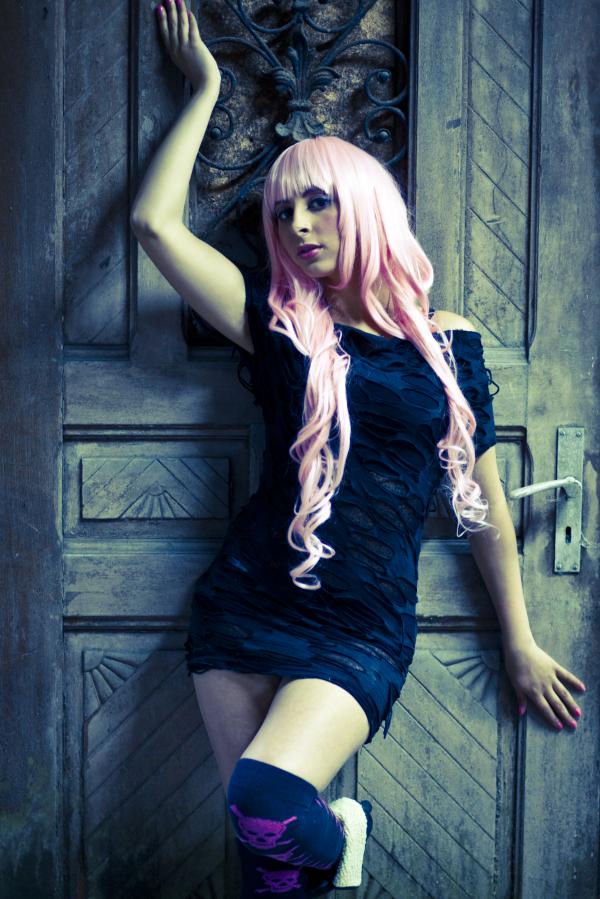 Luka Megurine (Vocaloid) Cosplay