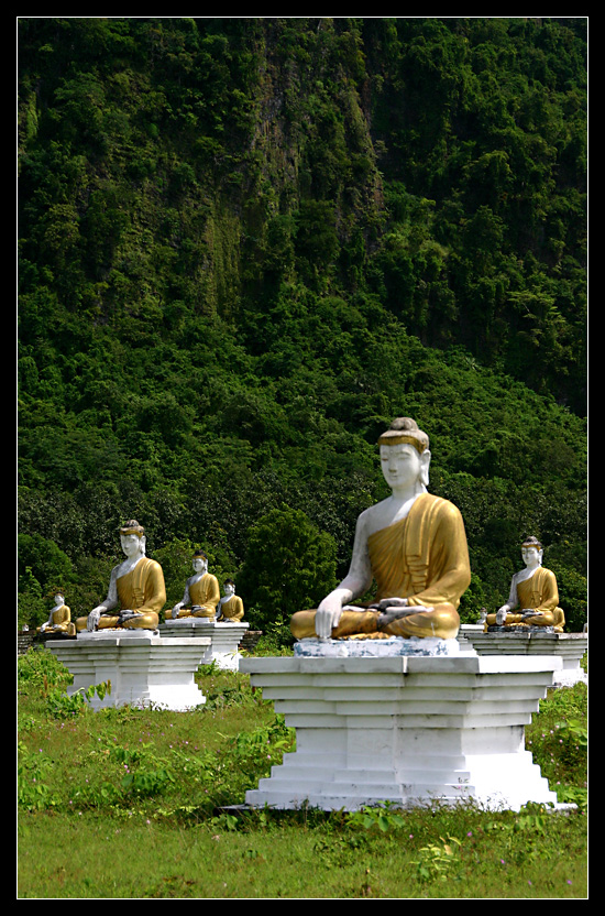 ... Lumbini Garden, Hpa An, Myanmar ...